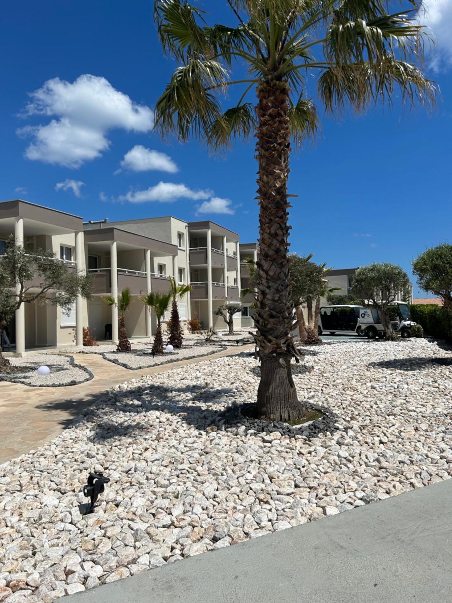 Le Jardin de Babylone réservé aux couples Agde Esterno foto